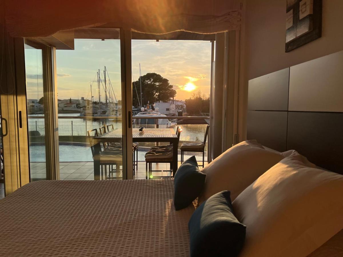 Blau Apartamento Frente A Los Canales Y Las Puestas De Sol De Roses Dış mekan fotoğraf