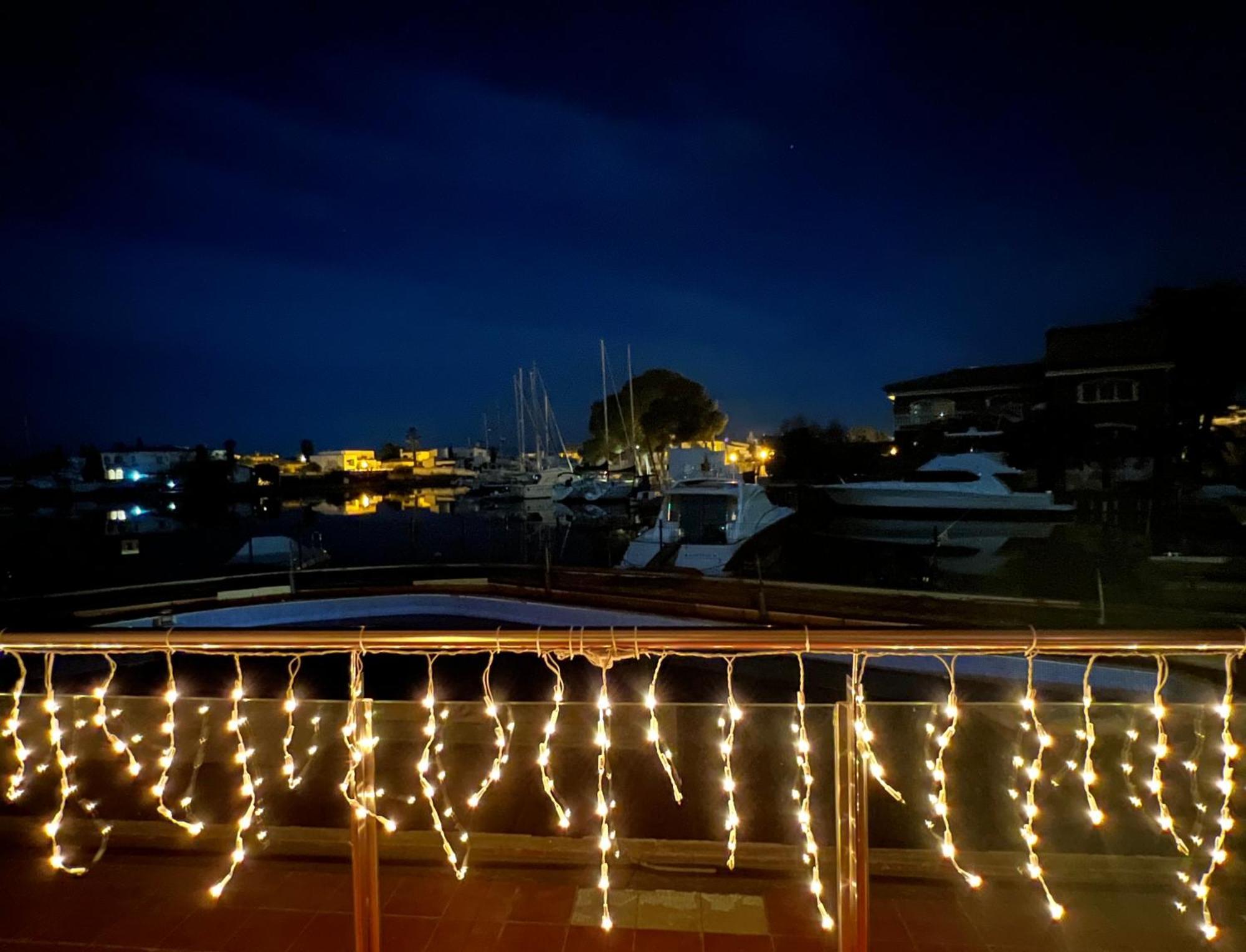 Blau Apartamento Frente A Los Canales Y Las Puestas De Sol De Roses Dış mekan fotoğraf