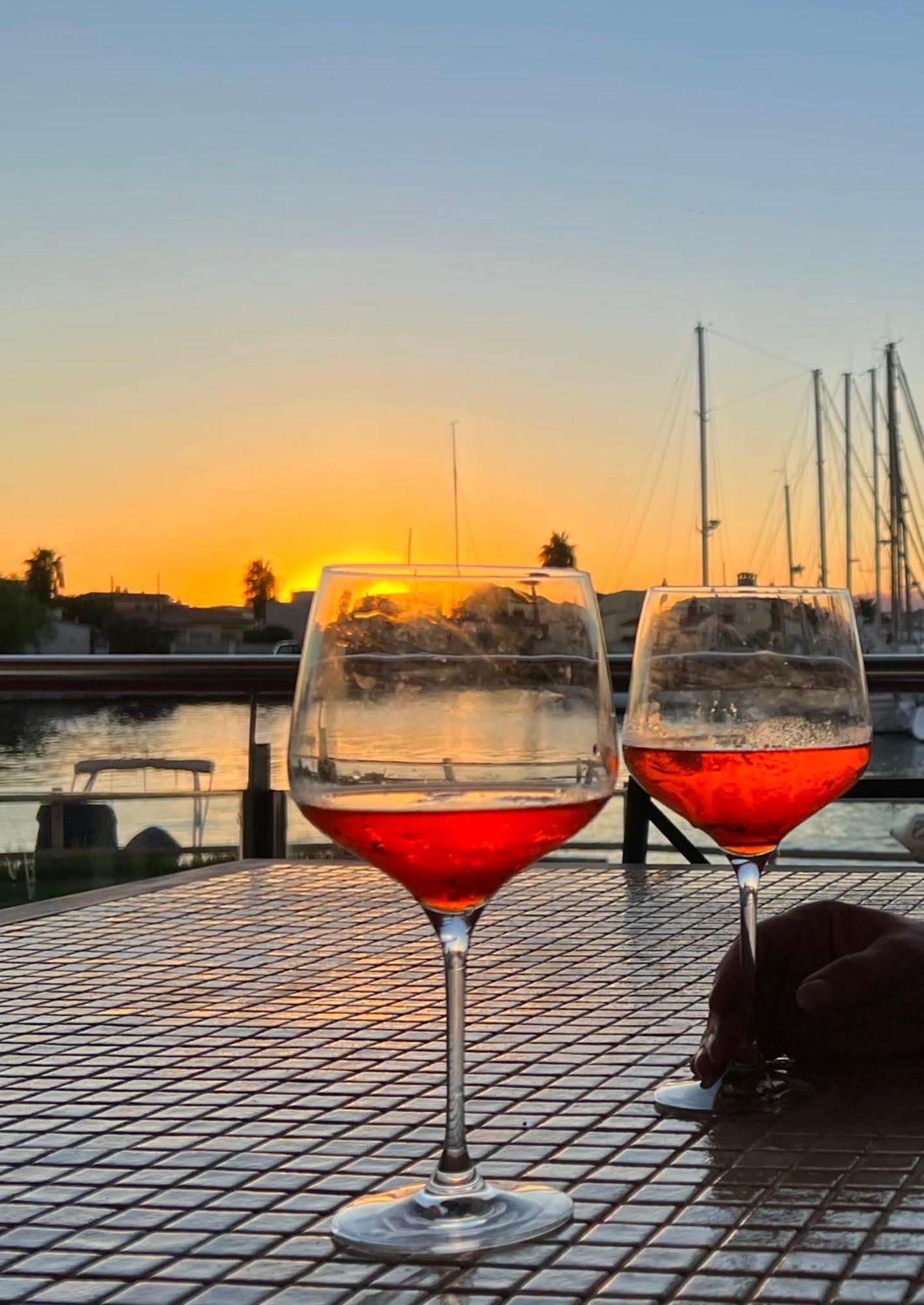 Blau Apartamento Frente A Los Canales Y Las Puestas De Sol De Roses Dış mekan fotoğraf